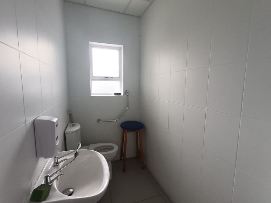 To Let Commercial Property for Rent in Lorraine Eastern Cape